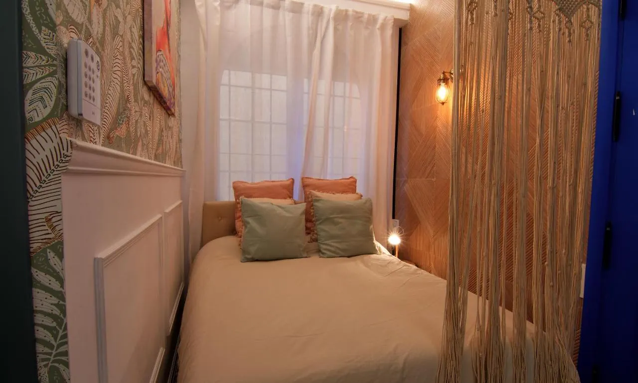 Mara'S Apartments Torremolinos La Mar - Beachfront Tiny House - Bajondillo 0*,